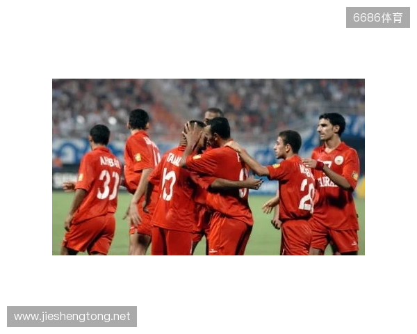 亚预赛出线关键战！中国香港vs新加坡首发：安永佳、陈晋一领衔