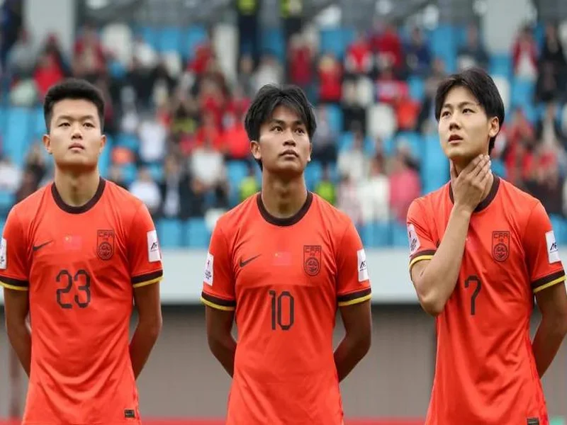 足球报：海港有意杨希，徐彬留洋仍存不确定，西海岸资金有困